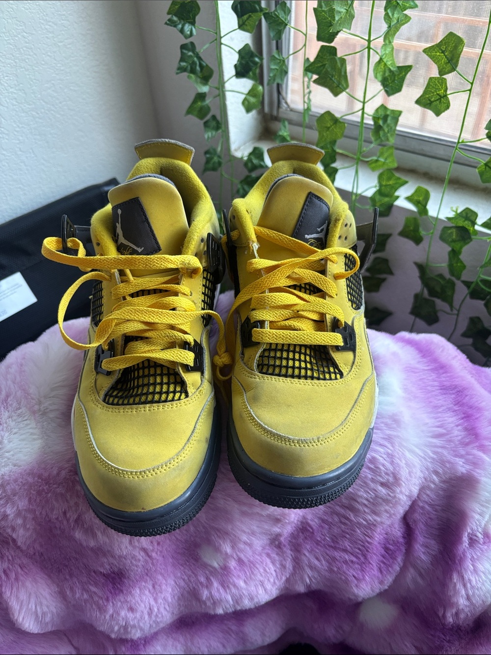 Jordan Kids' Yellow and Black Sneakers